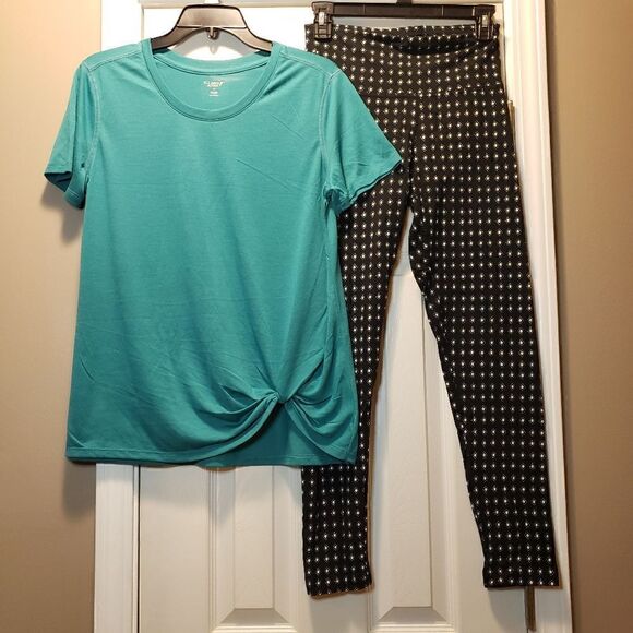 Old Navy 2pc set, T-shirt plus leggings Size Medium - Picture 1 of 9